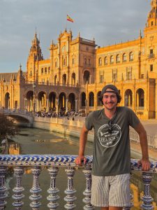 Photo of Elliott Demain